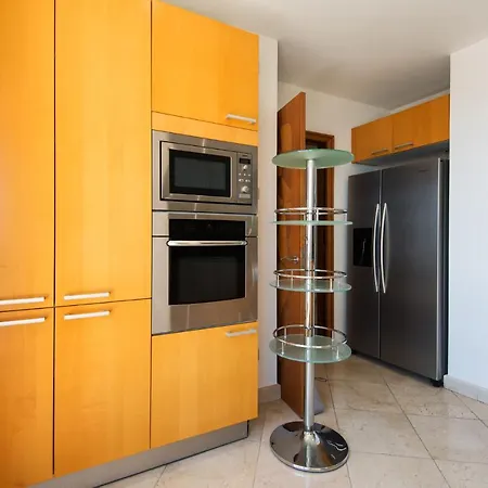 Ph Bellagio: Luxurious And Romantic Duplex Penthouse With Private Pool & Sea Views