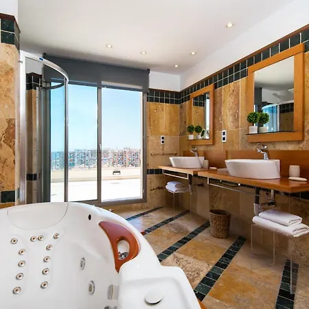 Ph Bellagio: Luxurious And Romantic Duplex Penthouse With Private Pool & Sea Views Apartman Benalmádena