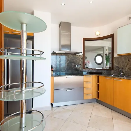 Apartman Ph Bellagio: Luxurious And Romantic Duplex Penthouse With Private Pool & Sea Views *